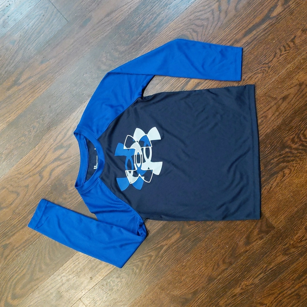 NWOT boys under armor long sleeve shirt size 6